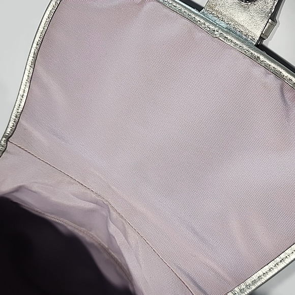 Coach Signature Metallic Silver Buckle Flap Crossbody Shoulder Handbag Purse - Picture 9 of 11